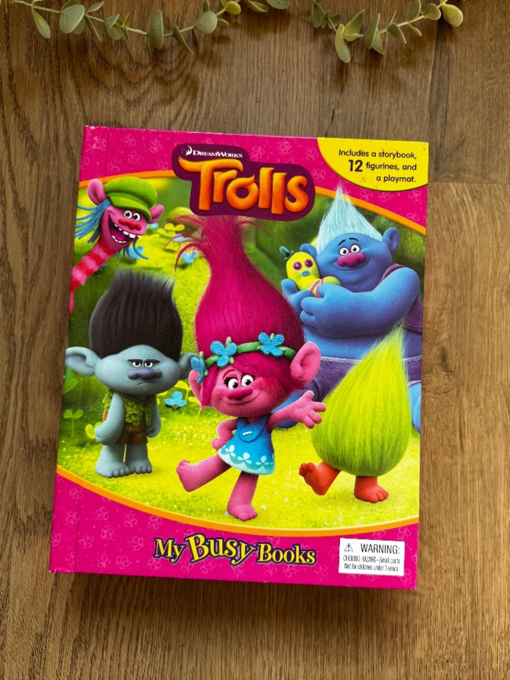 DreamWorks Trolls Busy Book Playmat 10 Figures